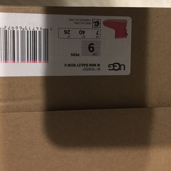 UGG! Pink. READ! No further disc. Must bundle/w at least 2 more items! SZ 9. - Picture 6 of 6